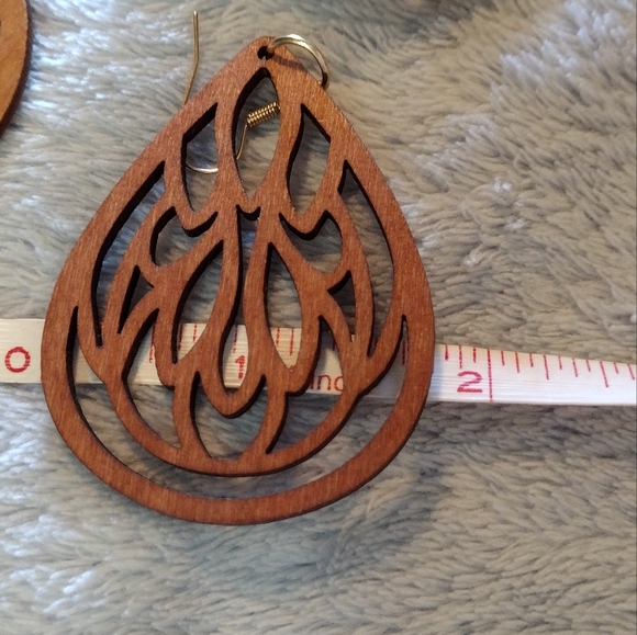 NIB 2 XL Pair Wood Earrings, Very Lightweight, Round & Teardrop Dangle - Picture 7 of 9